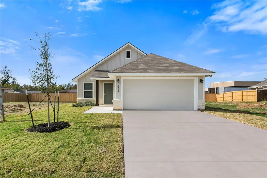 1215 High Street, Navasota, TX 77868 - #1