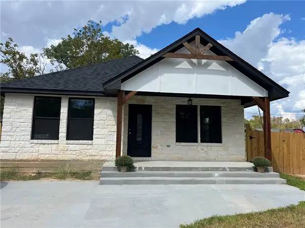 211 Moss Avenue, Hearne, TX 77859