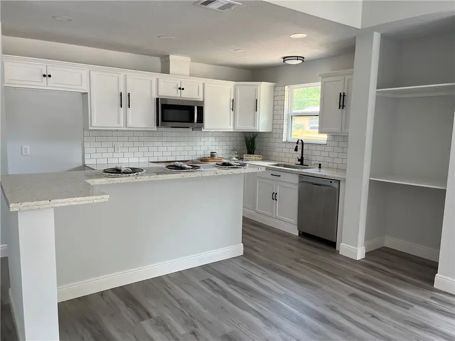 211 Moss Avenue, Hearne, TX 77859 - Image #3