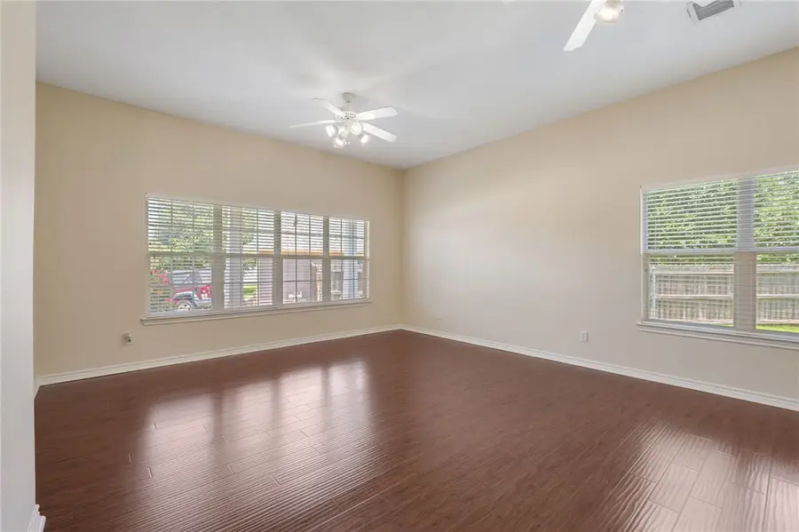 2703 Lynnwood Court, Bryan, TX 77807 - Image #2