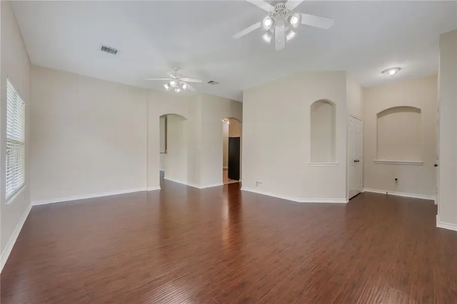 2703 Lynnwood Court, Bryan, TX 77807 - Image #3