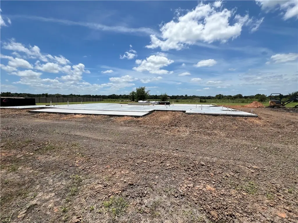 112 Court Side Drive, Snook, TX 77878 - Image #1