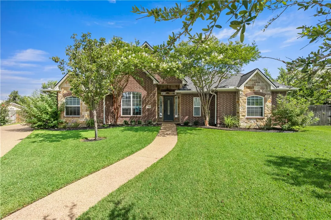 3703 Park Crest Drive, Bryan, TX 77802 - Image #1