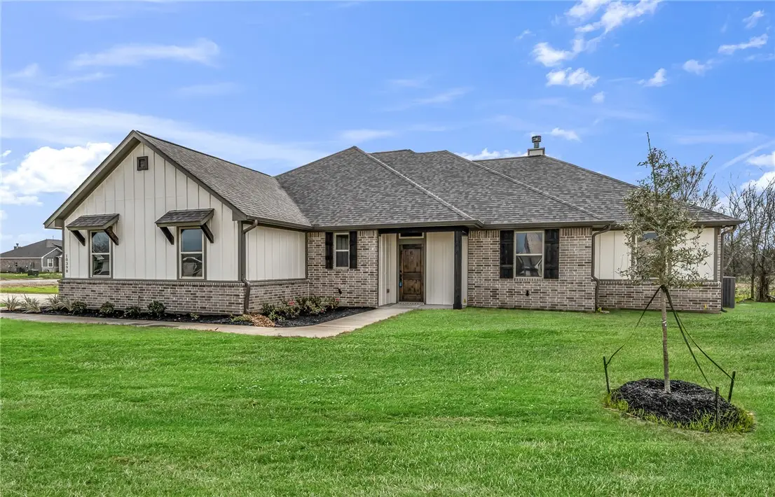 105 Court Side Drive, Snook, TX 77878 - Image #1