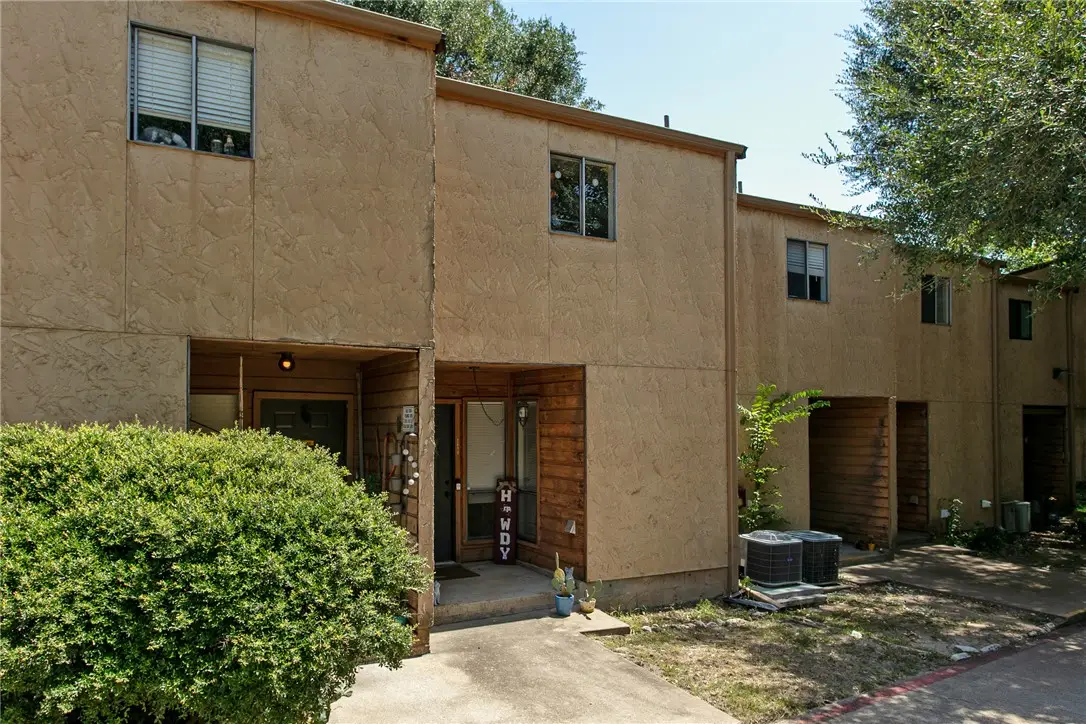 4345 Carter Creek Parkway #11, Bryan, TX 77802 - Image #1