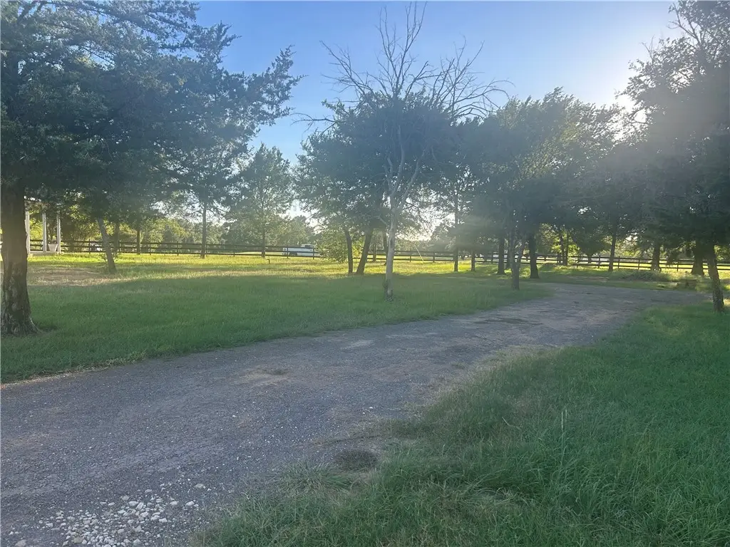 3957 Fairway, Franklin, TX 77856 - Image #1