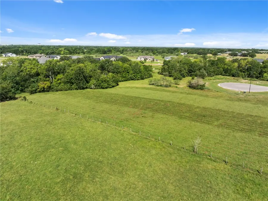 10713 Little Farm Road, College Station, TX 77845 - Image #3