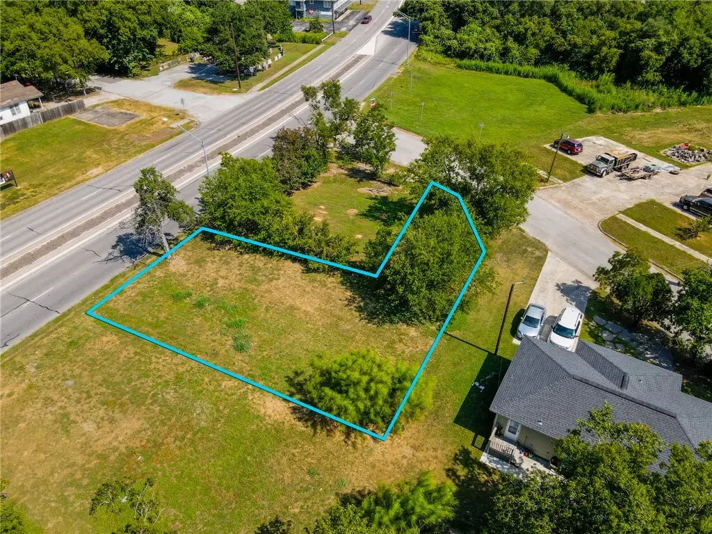 905 N Texas Avenue, Bryan, TX 77803 - Image #1