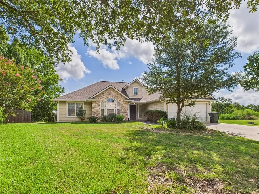 2701 Darwood Court, Bryan, TX 77807 - Image #2