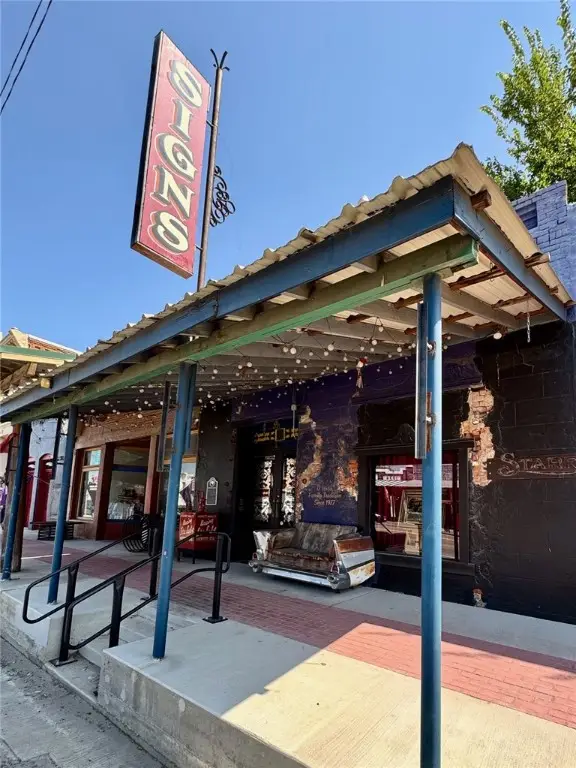 512 S Main Street, Calvert, TX 77837 - #1