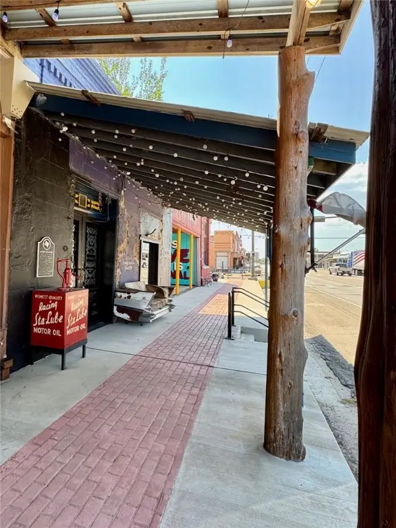 512 S Main Street, Calvert, TX 77837 - #2