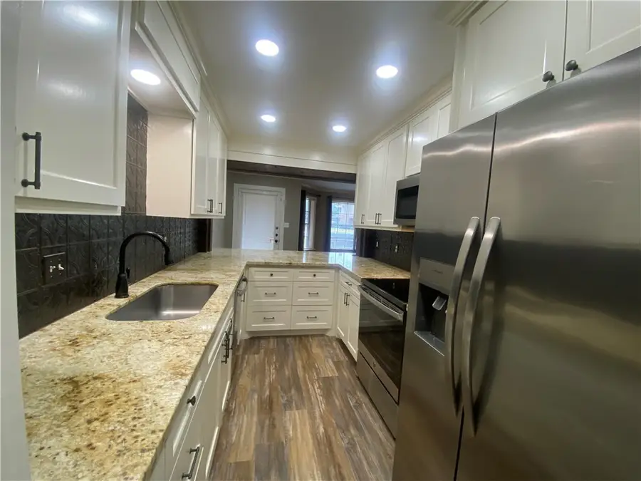 2400 Longmire Drive #202, College Station, TX 77845 - Image #3