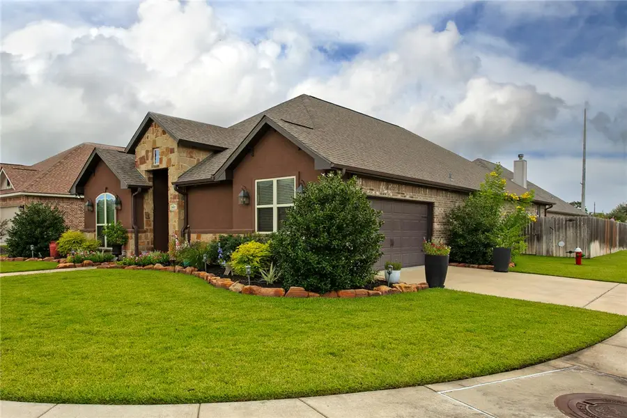 3057 Peterson Circle, Bryan, TX 77802 - Image #2