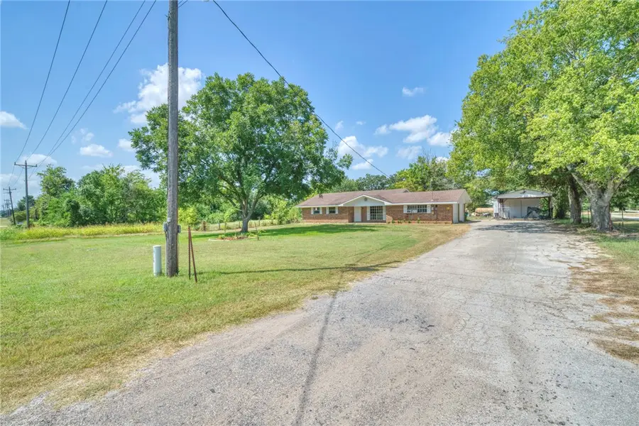 1927 Highway 75 N, Madisonville, TX 77864 - Image #2