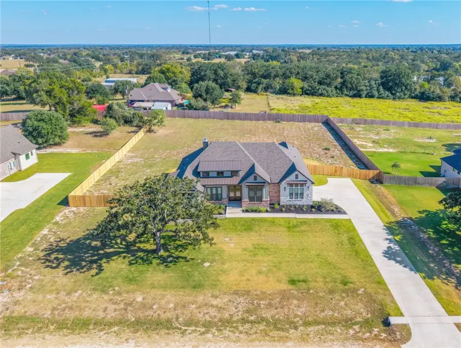 6652 Ridgeview Estates Lane, Bryan, TX 77808 - Image #2