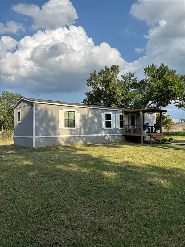 101 Edwards Street, Franklin, TX 77856