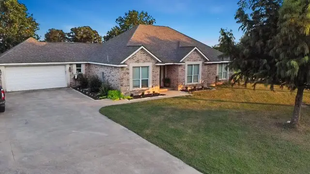 214 Apache Drive, Franklin, TX 77856 - Image #1