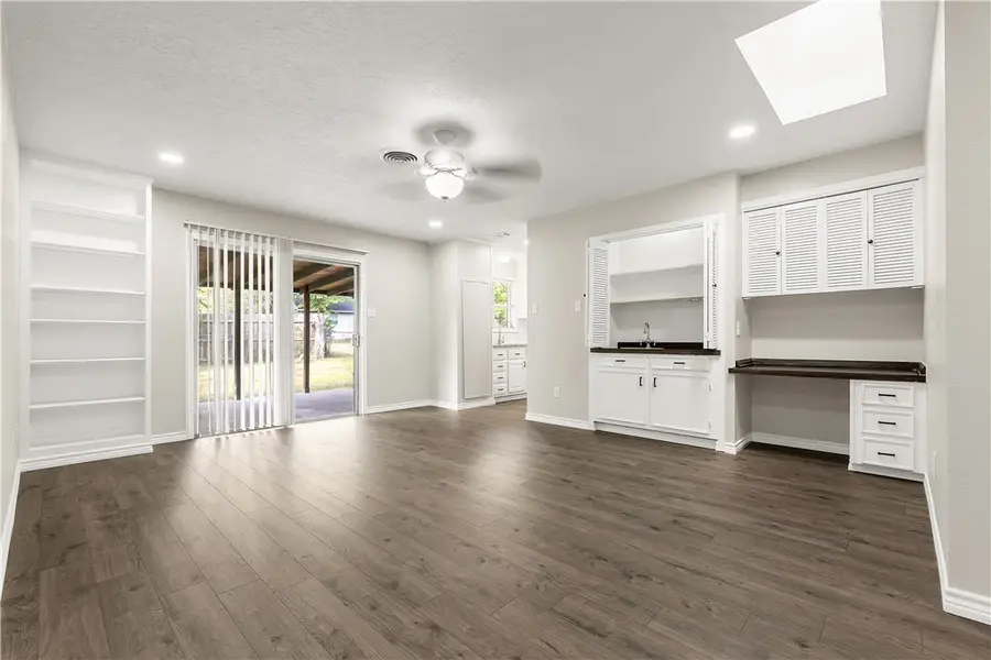 1208 N Ridgefield, College Station, TX 77840-4339 - Image #3