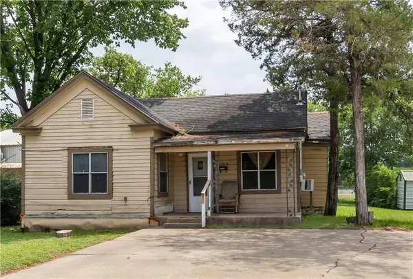 905 N Parker Avenue, Bryan, TX 77803