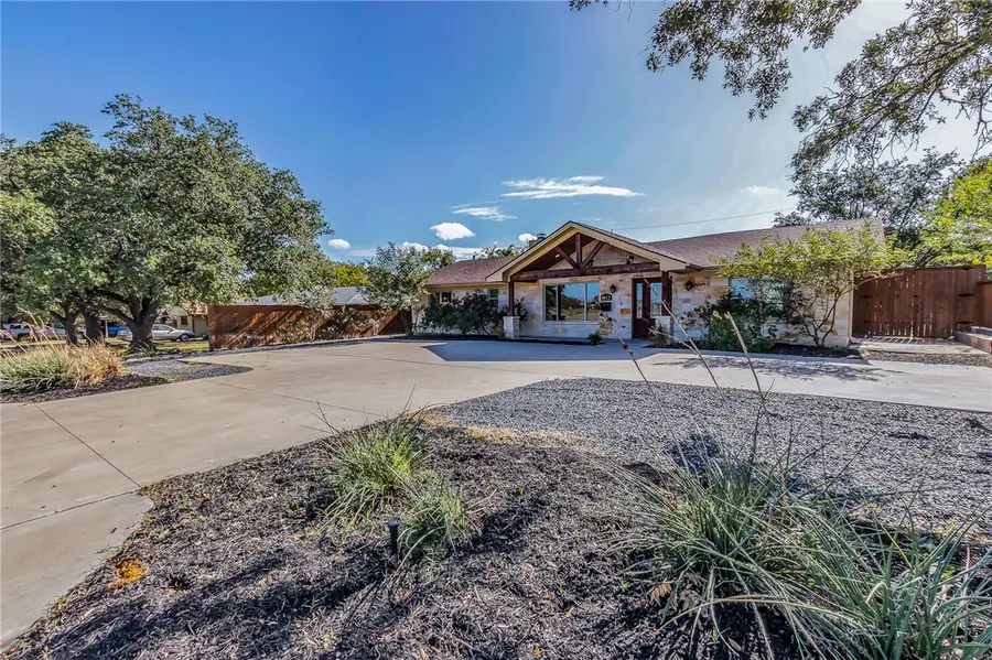 1612 George Bush Drive, College Station, TX 77840-3118 - Image #2