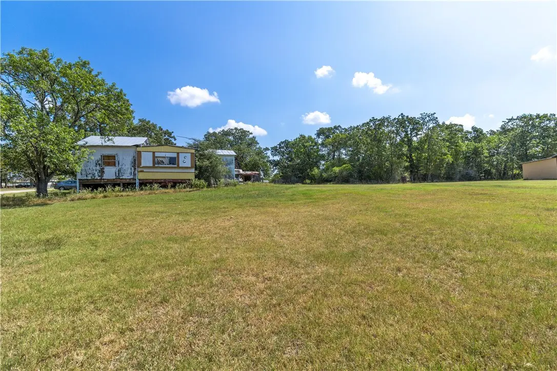 109 Mohawk Trail, Somerville, TX 77879 - Image #1