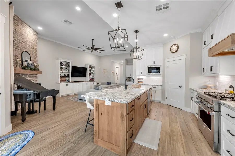 3032 Teller Drive, Bryan, TX 77808 - Image #2