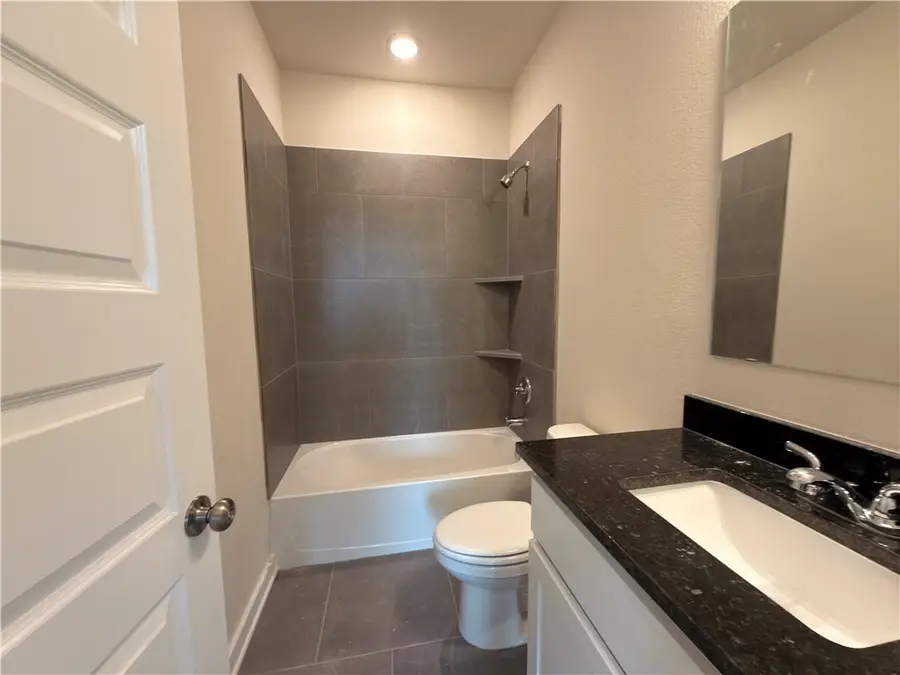 1394 Kingsgate Drive, Bryan, TX 77807 - Image #3