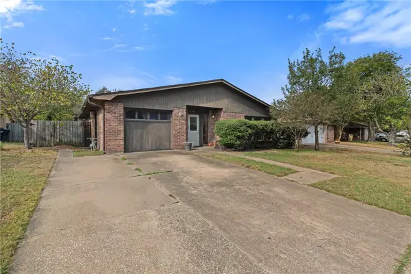 3402 Coastal Drive, College Station, TX 77845