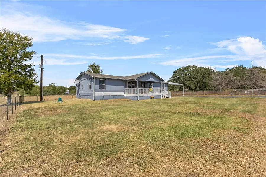 340 Alvina Ulich Street, Somerville, TX 77879 - Image #2