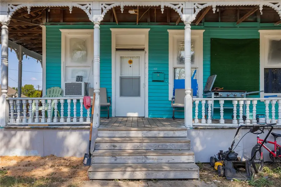 610 W Davis Street, Hearne, TX 77859 - #3