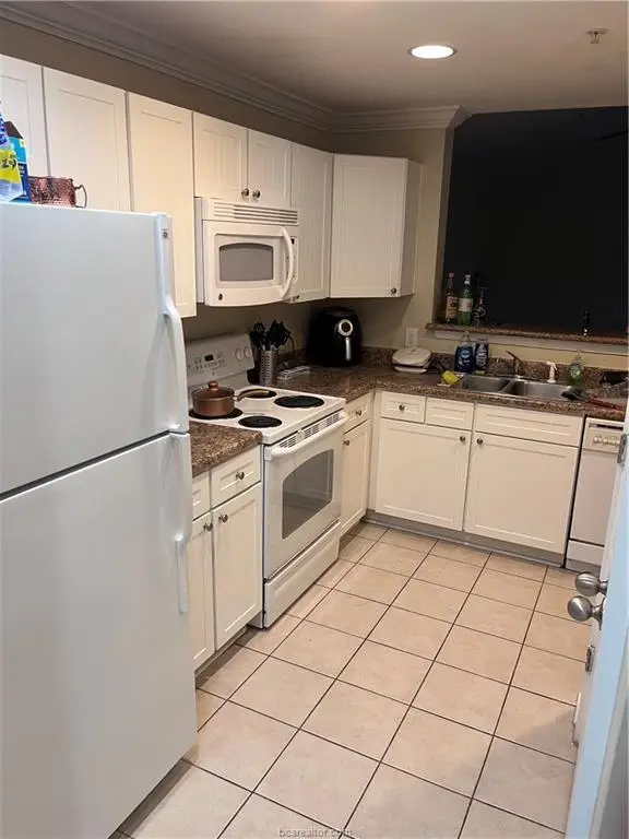 1725 Harvey Mitchell Parkway S #2233, College Station, TX 77840-6405 - Image #2