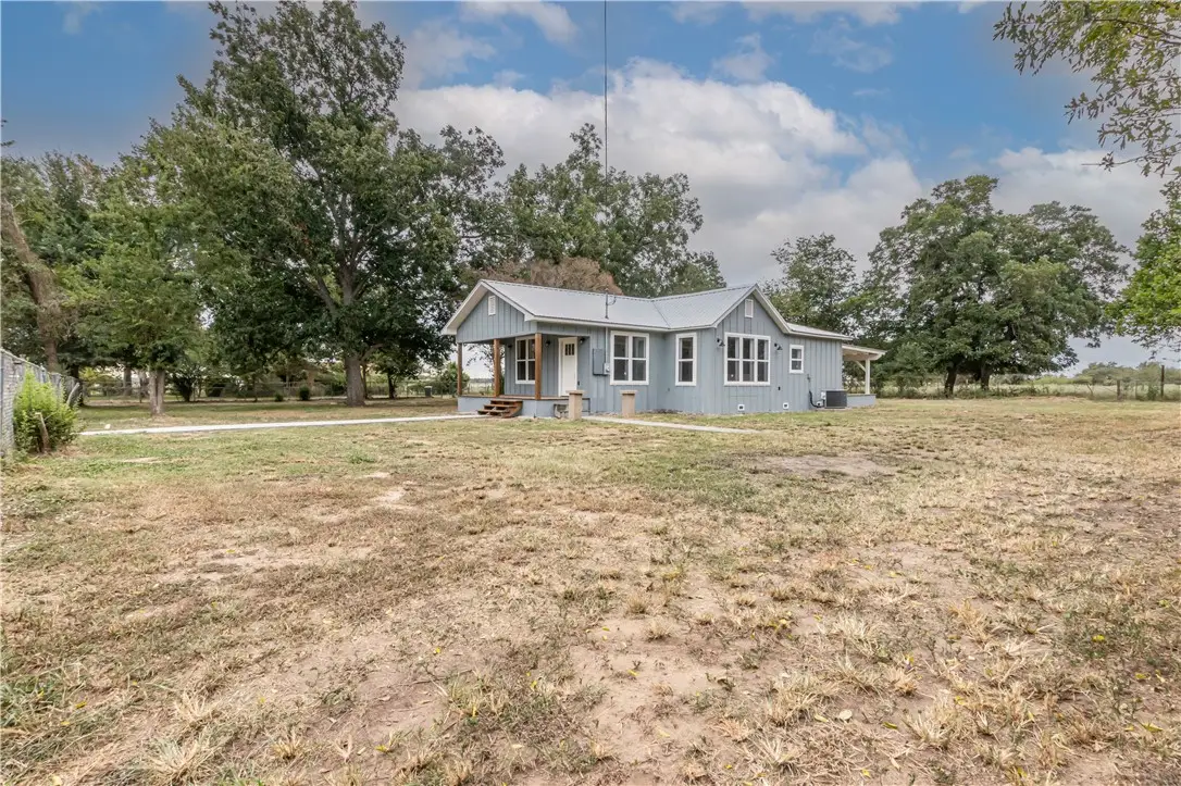380 County Road 358, Gause, TX 77857 - Image #1