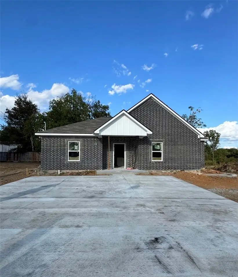 602 N Seventh Street, Navasota, TX 77868 - #1