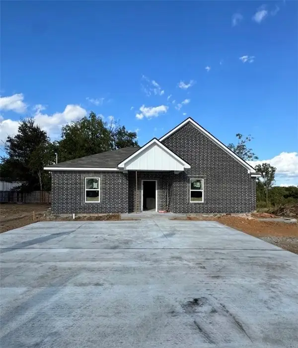 602 N Seventh Street, Navasota, TX 77868