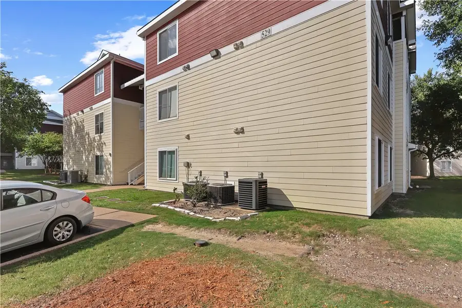 529 Southwest Parkway #304, College Station, TX 77840 - Image #3