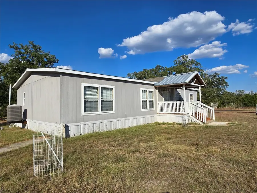 401 Raiders Road, Somerville, TX 77879 - Image #3