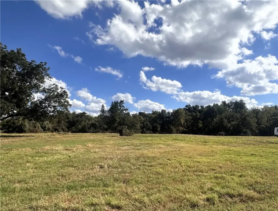 253 Dewey Ln, Franklin, TX 77856 - Image #2