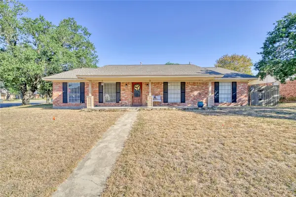 3501 Midwest Drive, Bryan, TX 77802