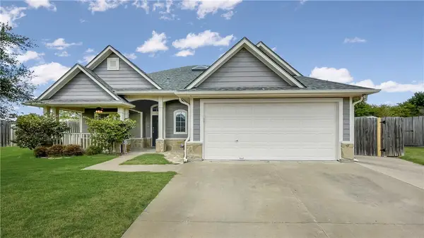 2701 Lynnwood Court, Bryan, TX 77807