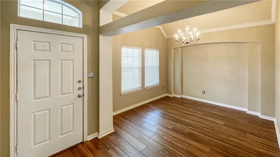 2701 Lynnwood Court, Bryan, TX 77807 - Image #2