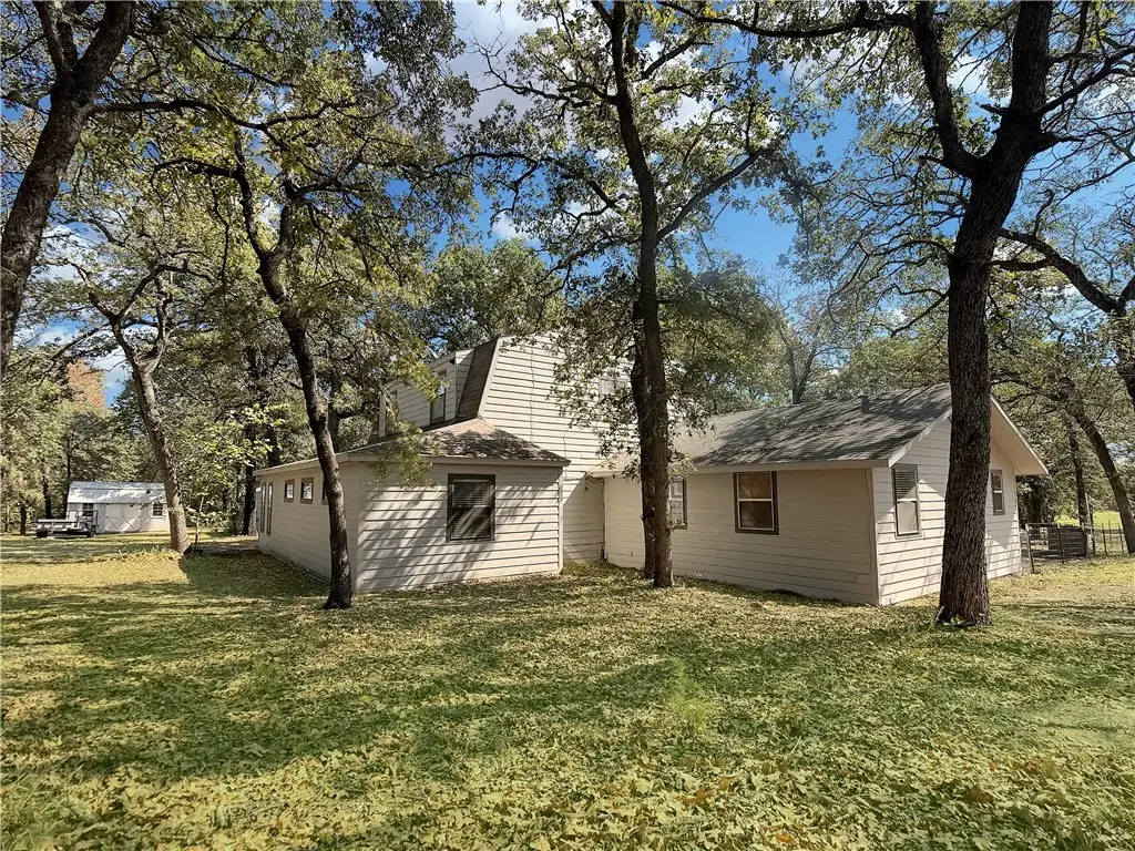 13256 Wooded Acres Drive, Bremond, TX 76629 - Image #1