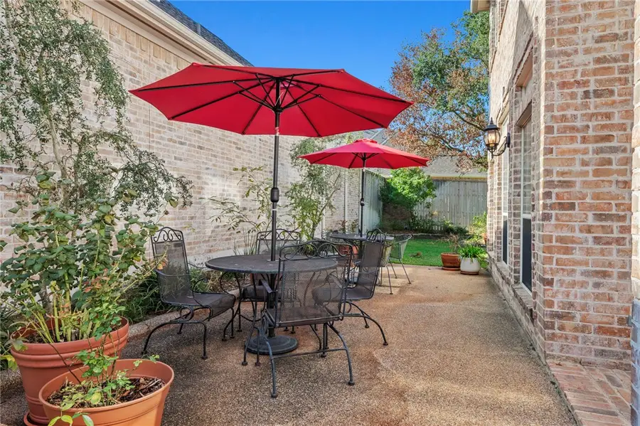902 Grand Oaks Circle, College Station, TX 77840 - Image #3