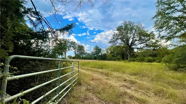 1509 Henry Prairie Rd (+/-4.654 Acres), Franklin, TX 77856