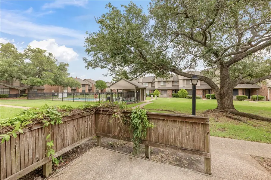 2400 Longmire Drive #504, College Station, TX 77845 - Image #2