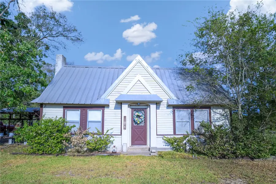 11027 Fm 1696 Road, Bedias, TX 77831 - Image #2