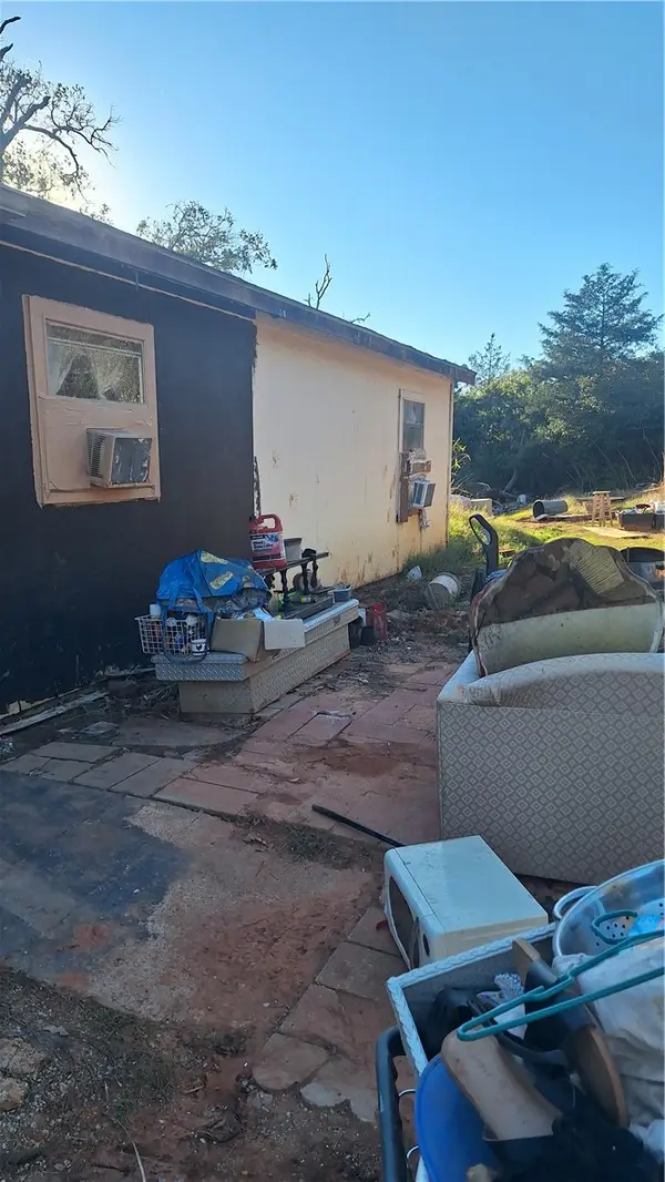 3571 Winding Road, Hearne, TX 77859