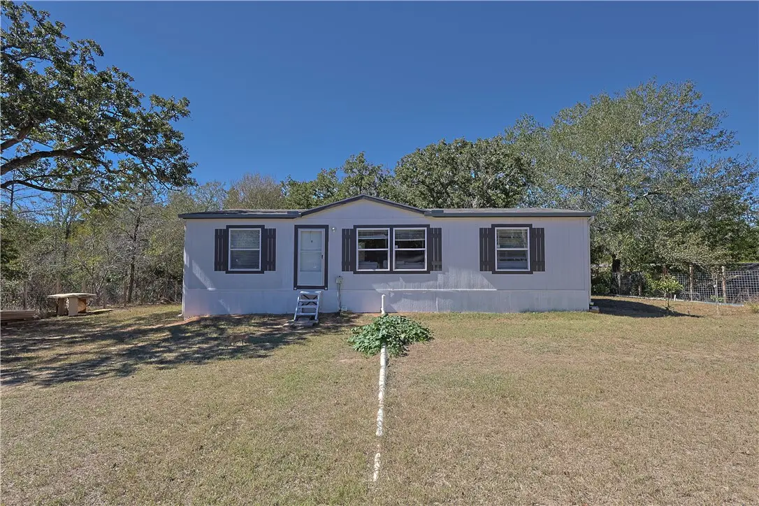 100 Tanglewood, Somerville, TX 77879 - #1