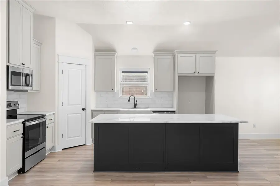 172 Pleasant Path, Somerville, TX 77879 - Image #3