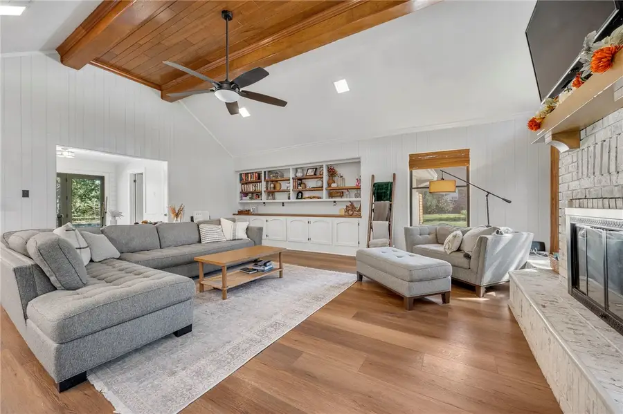 6401 Windwood Drive, College Station, TX 77845 - Image #3