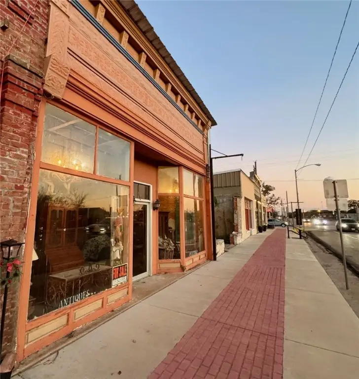 720 S Main, Calvert, TX 77837 - #2